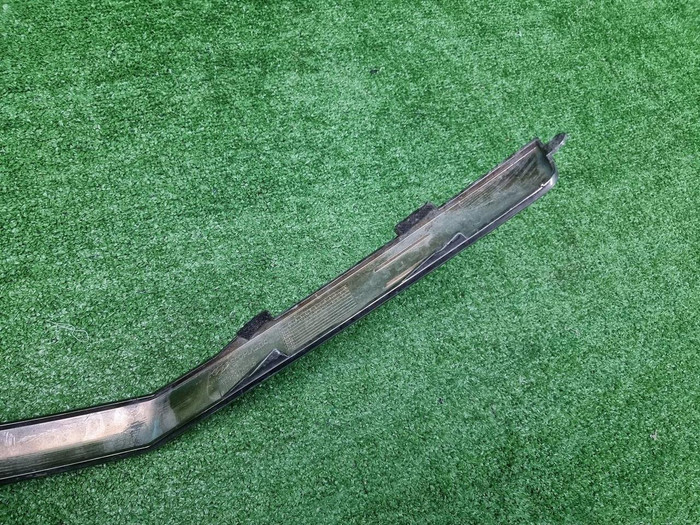 Молдинг бампера левый Hyundai Santa Fe 4 TM 18-21