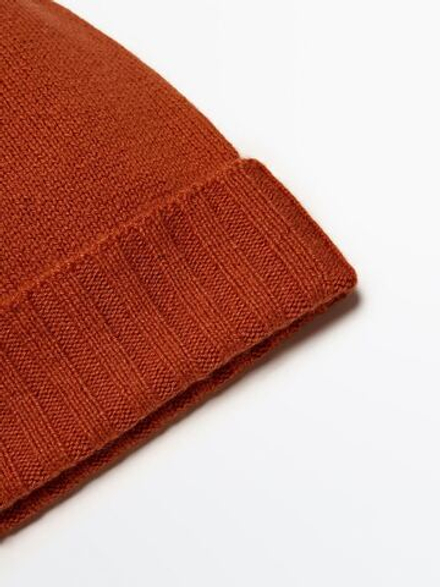 Massimo Dutti Шапка бини из 100% кашемира в рубчик с отворотом, оранжевый