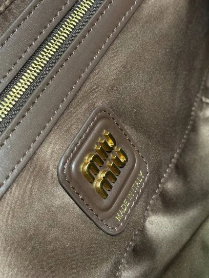 Сумка MIUMIU Beau naplak из лакированной кожи