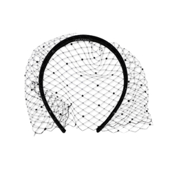 Укороченная вуаль на тонком ободке с черными стразами