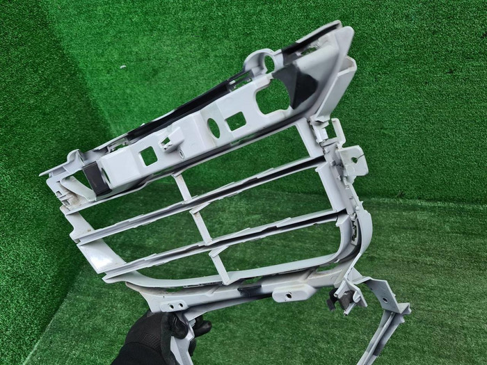 Решетка перед. бампера Porsche Cayenne 958 (14-18)