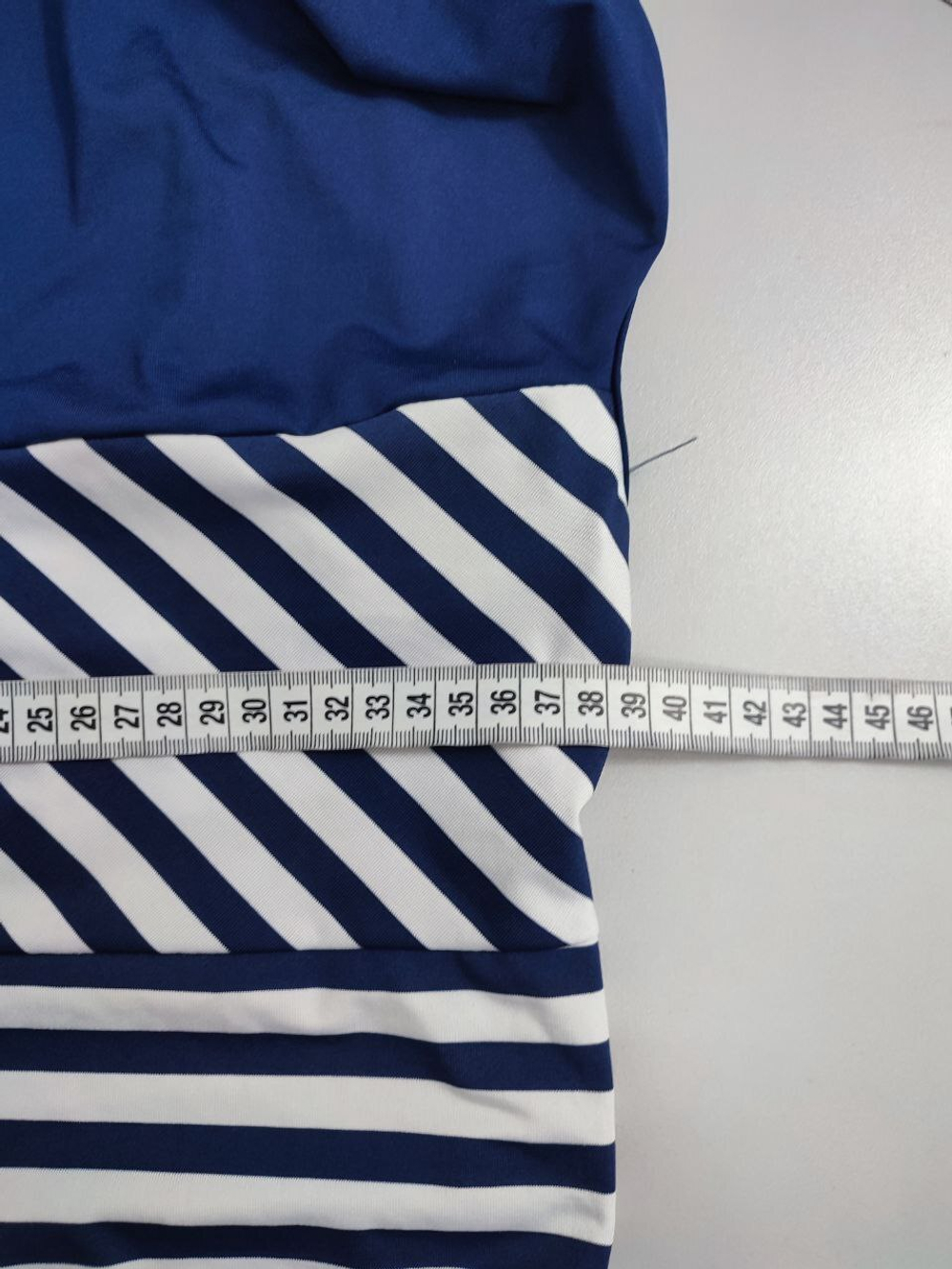 Платье оригинальное 42-44 размер