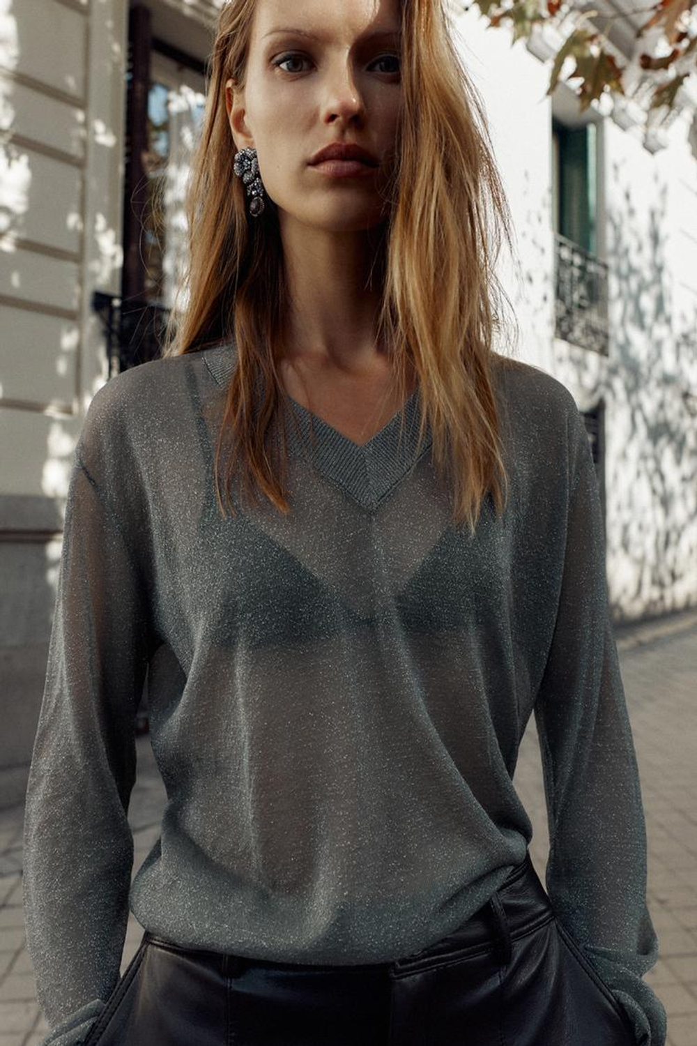 ZARA СВИТЕР ОВЕРСАЙЗ ИЗ МЕТАЛЛИЗИРОВАННОЙ НИТИ, СЕРЫЙ