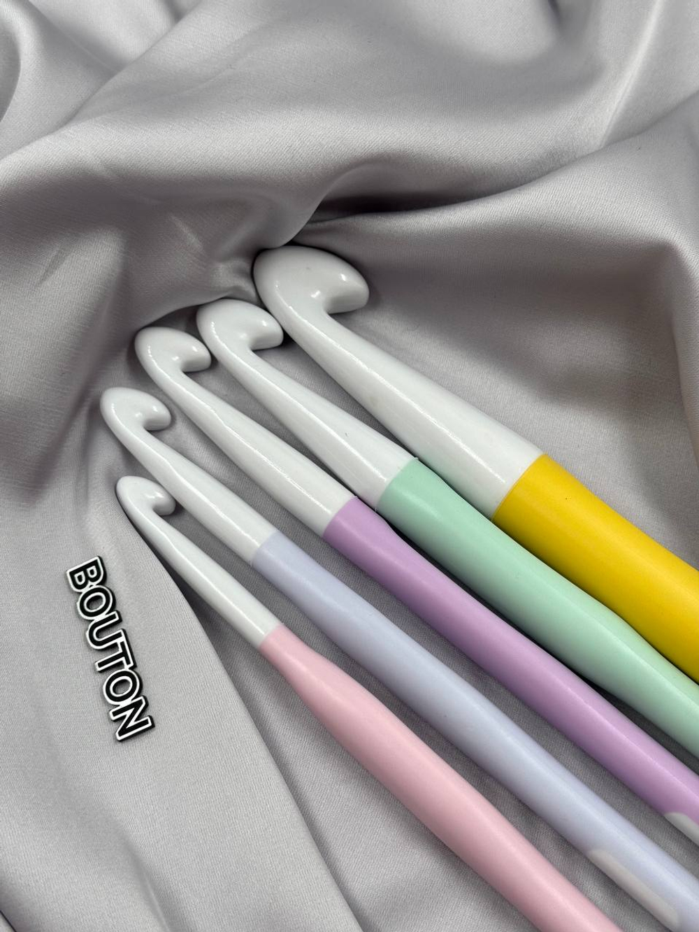 Набор крючков для вязания с силиконовой ручкой 5 размеров (8мм-20мм)