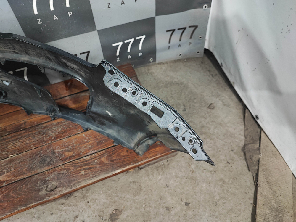 Бампер передний Ford Explorer 5 17-19 Б/У Оригинал JB5317C831DBW