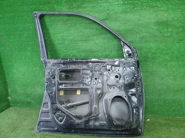 Дверь передняя левая Toyota Land Cruiser 200 (2015-2021)