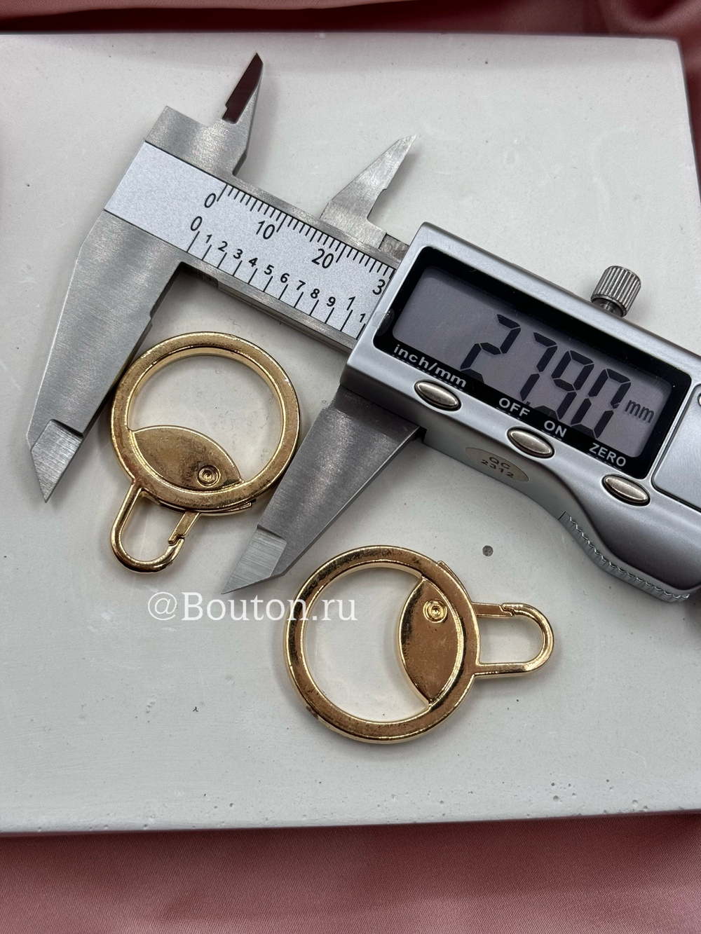 Пуллер-карабин металлический золотистый