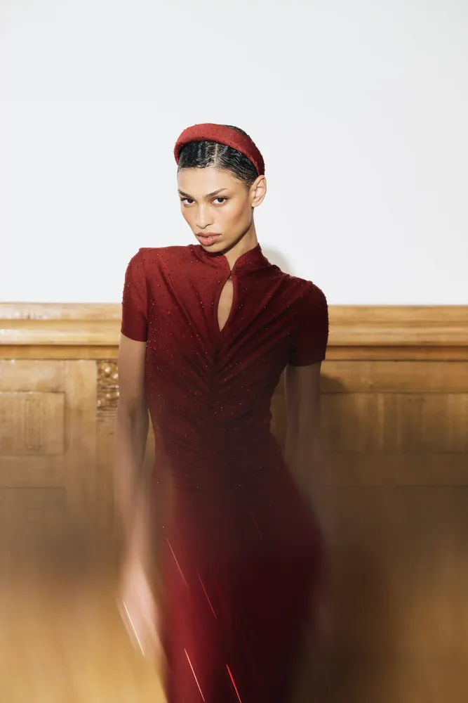 Amanda maxi, платье макси с коротким рукавом из красного бифлекса со стразами