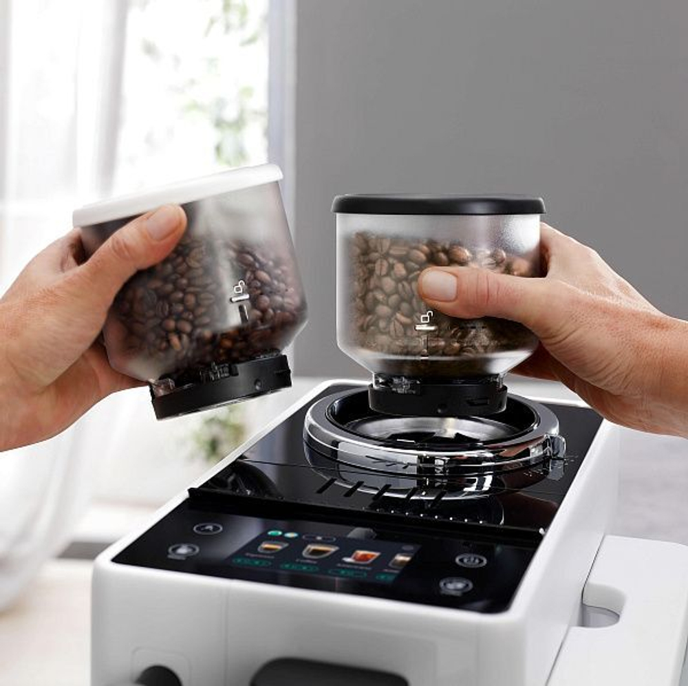DeLonghi Rivelia EXAMEXAM440.35. White