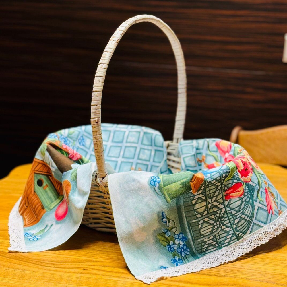 Скатерть на стол новогодняя (50*50см)-салфетка-дорожка "Еловая гирлянда" LAV ANNA LUKOSHINA