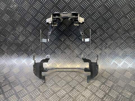 Подрамник (крепление ручек пассажирских) Yamaha FZ1 Fazer RN17