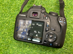 Canon 2000D Kit 18-55mm 3.5-5.6 III 59.000 кадров