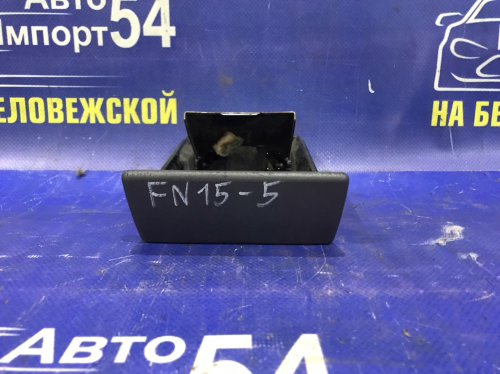 Пепельница NISSAN PULSAR 1999