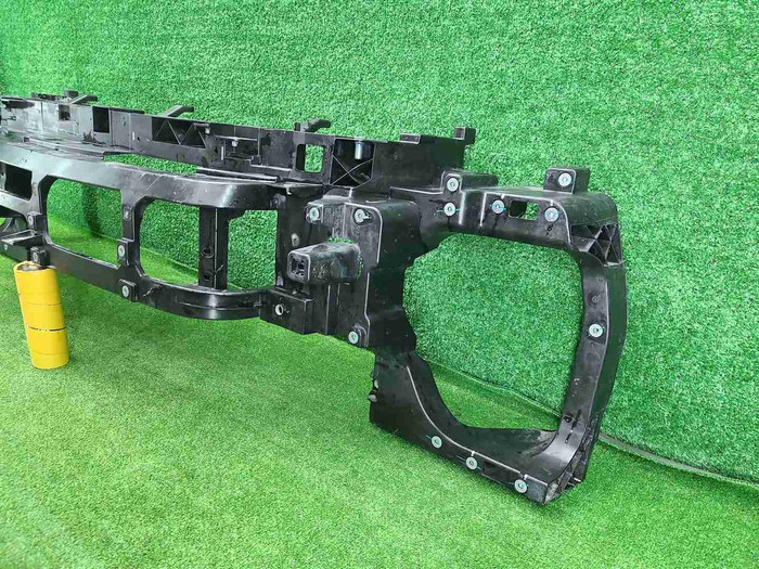 Телевизор Lixiang L9 (2022-н.в.)