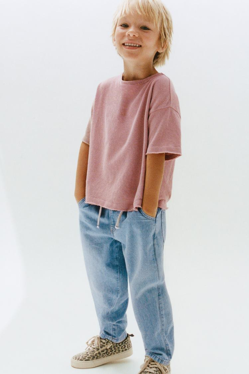 ZARA ДЖИНСЫ RELAXED ИЗ СТРУЯЩЕЙСЯ ТКАНИ, ГОЛУБОЙ