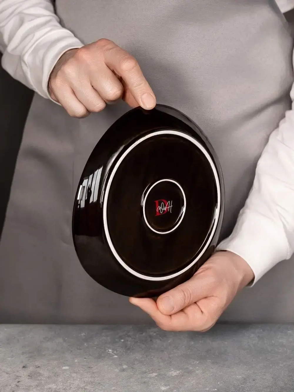 Набор посуды 6 тарелок коричневые треугольные плоские 21 см