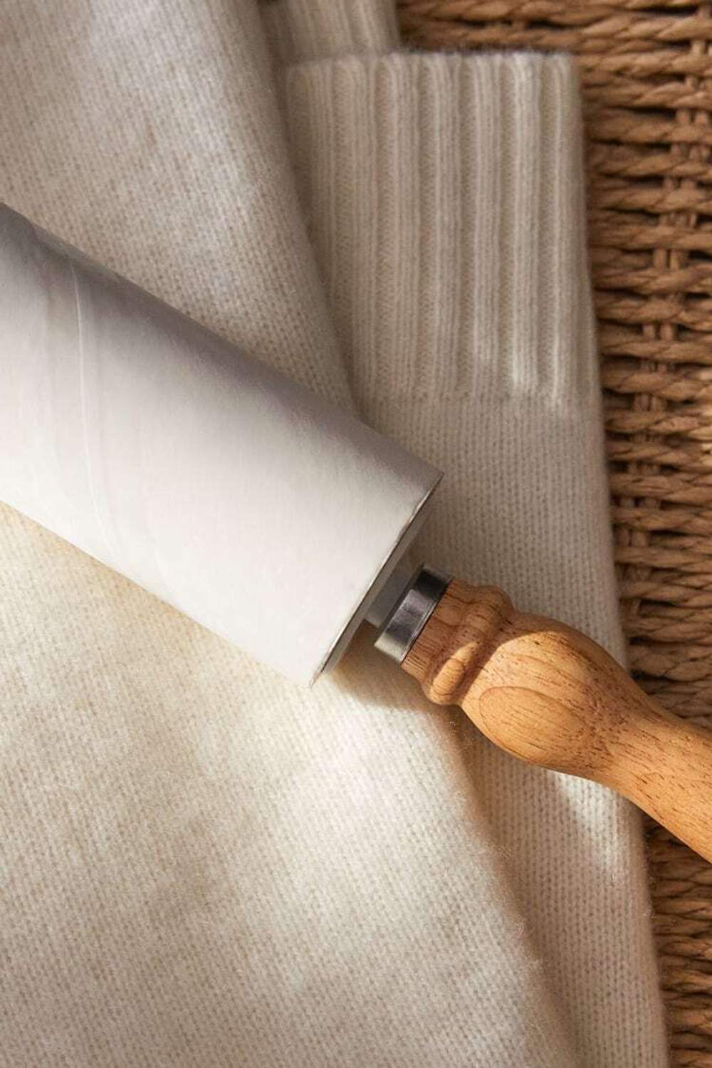 ZARA HOME ВАЛИК С ЛИПКОЙ ЛЕНТОЙ, СВЕТЛО-БЕЖЕВЫЙ