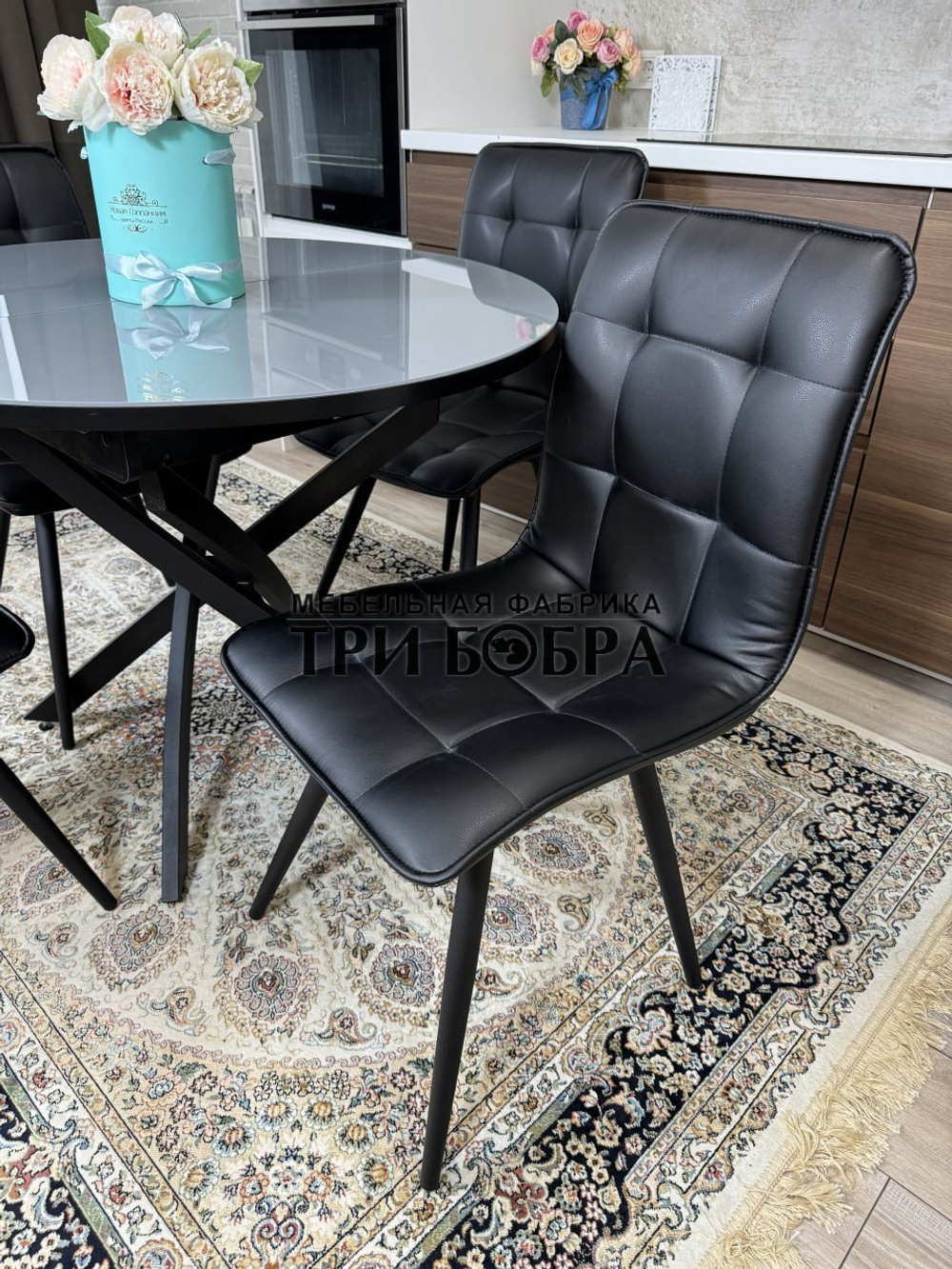 Круглый стеклянный раздвижной стол и стулья "ГУЧИ" черный