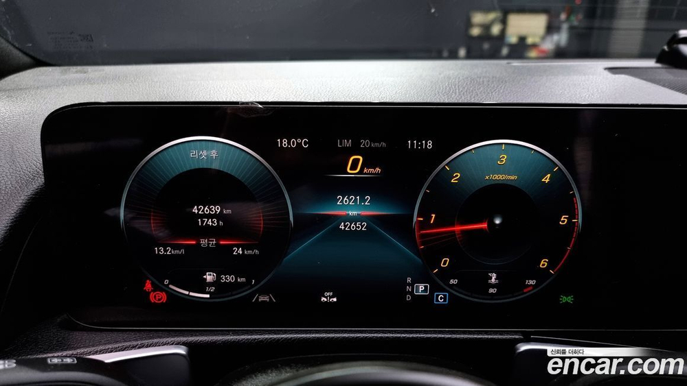 Mercedes-Benz GLB-Class X247 GLB200 d (09.2021)