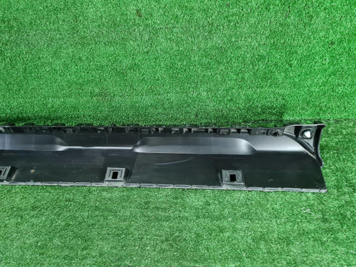 Накладка порога правая Renault Duster 2 (2020-н.в.)