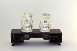 Сет нэцкэ Дзюродзин и Фукурокудзю на подставке