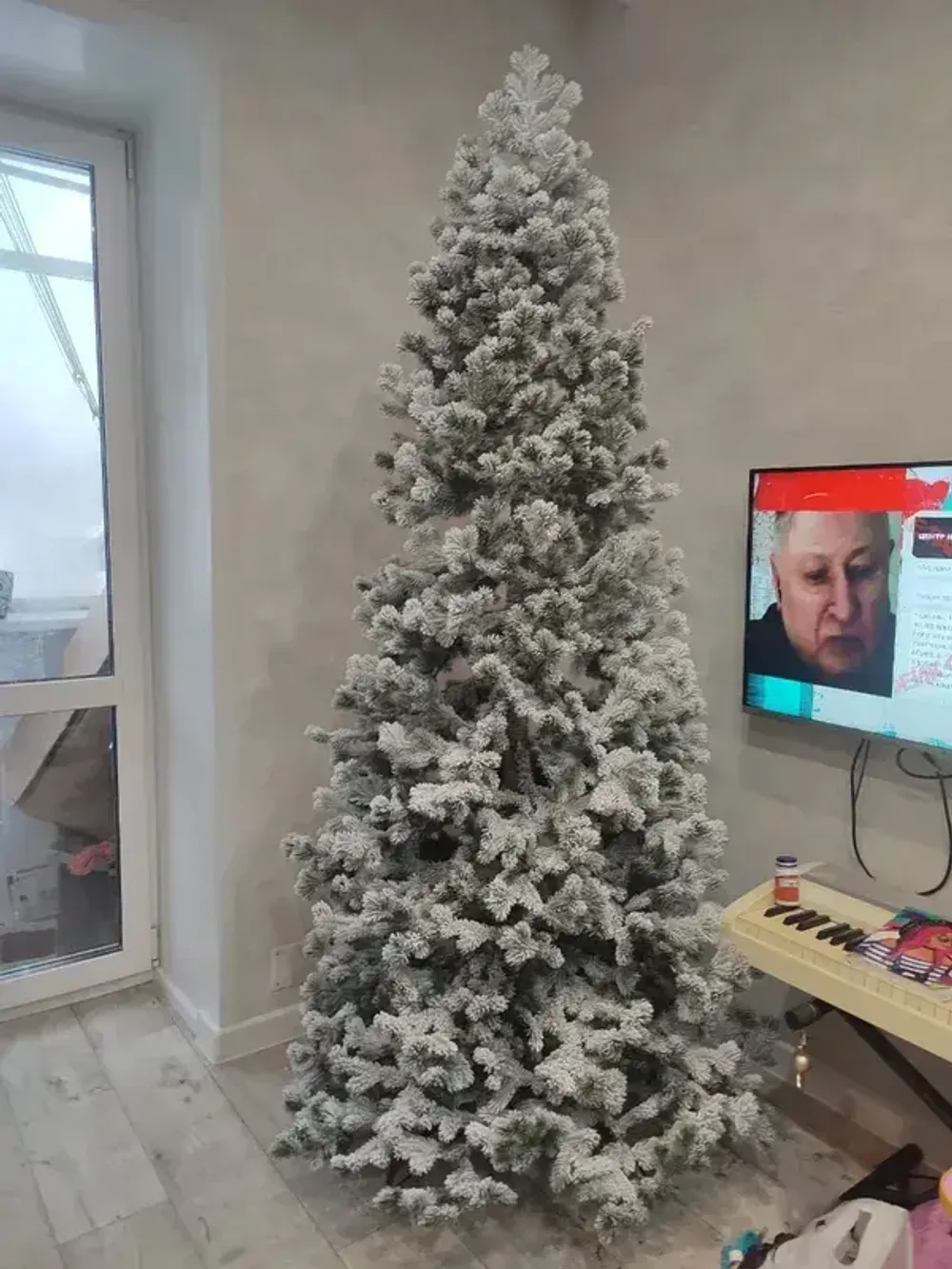 Заснеженная ель «Кадриль» (Литая хвоя) 270 см / 2,7 м