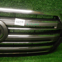 Решетка радиатора Toyota Land Cruiser 200 (2015-2021)