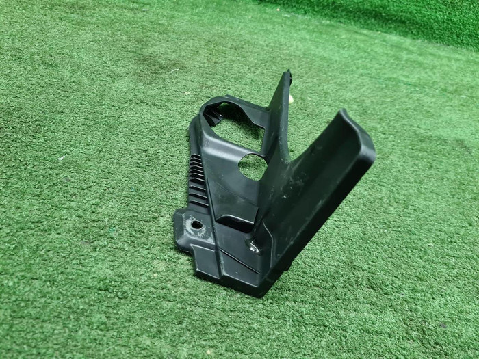 Обшивка багажника левая Land Cruiser 200 (07-21)