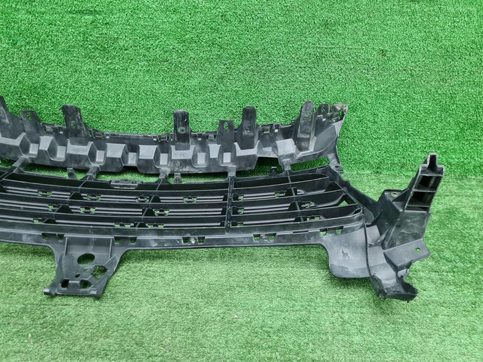 Решетка переднего бампера Porsche Cayenne 3 17-23