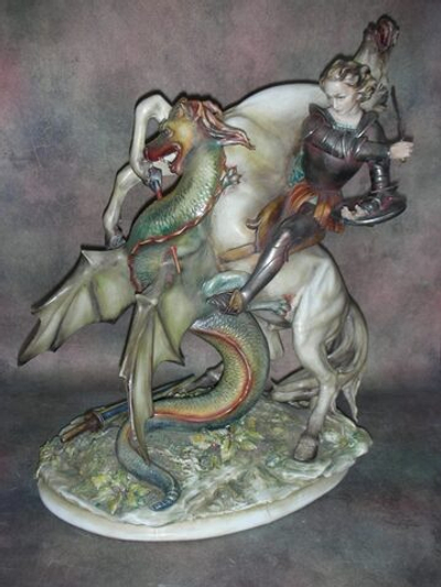 Статуэтка. Фарфор. Святой Георгий. Capodimonte. Италия