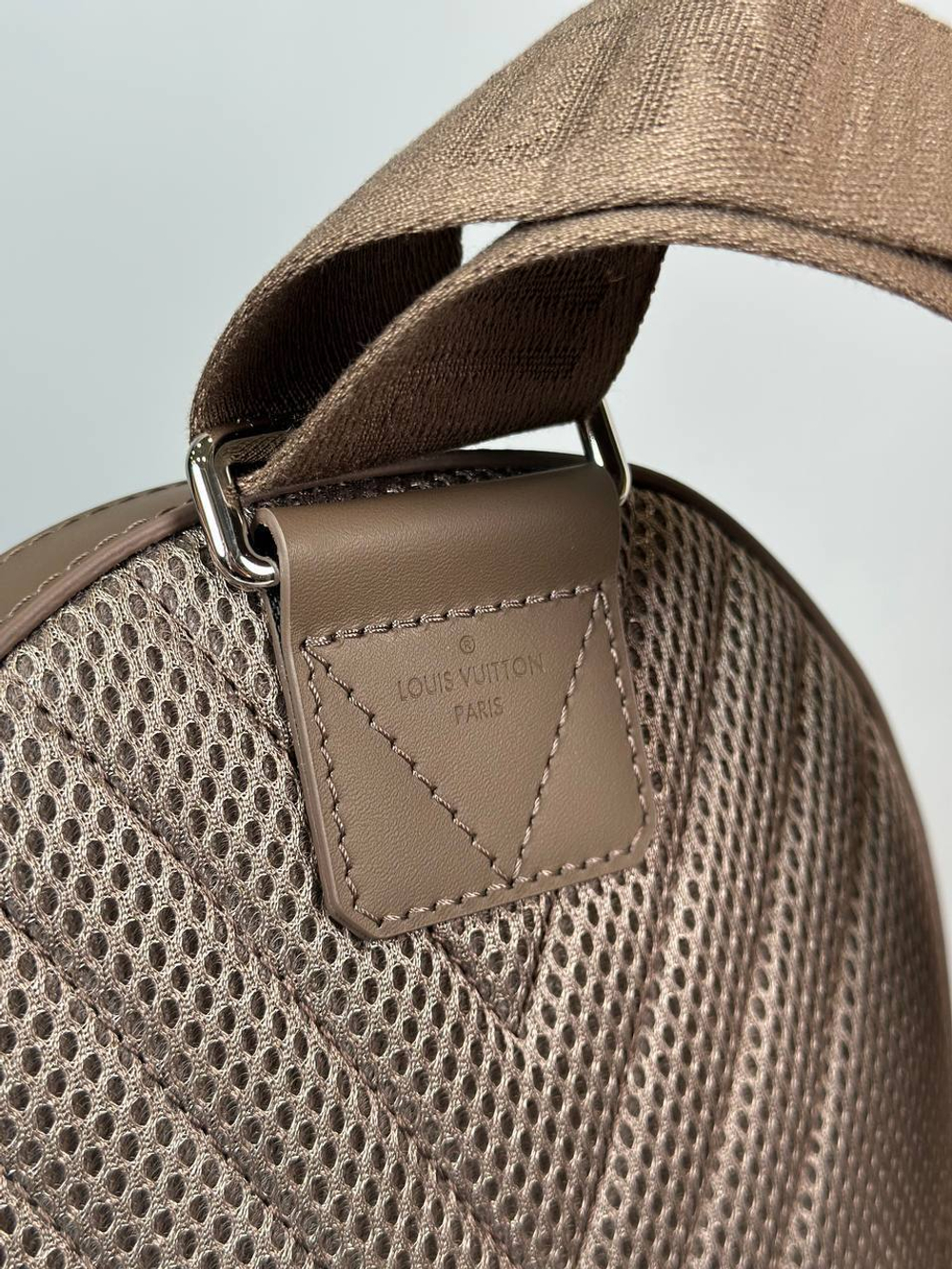 Сумка-слинг Louis Vuitton, арт. 475156243