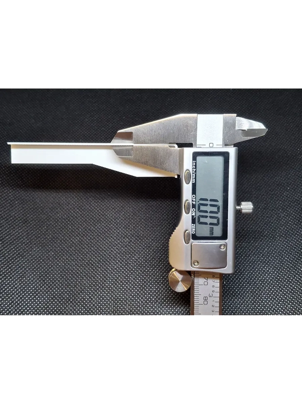 Соединитель для плинтуса 60x15 мм, стык пластиковый - 4 шт.