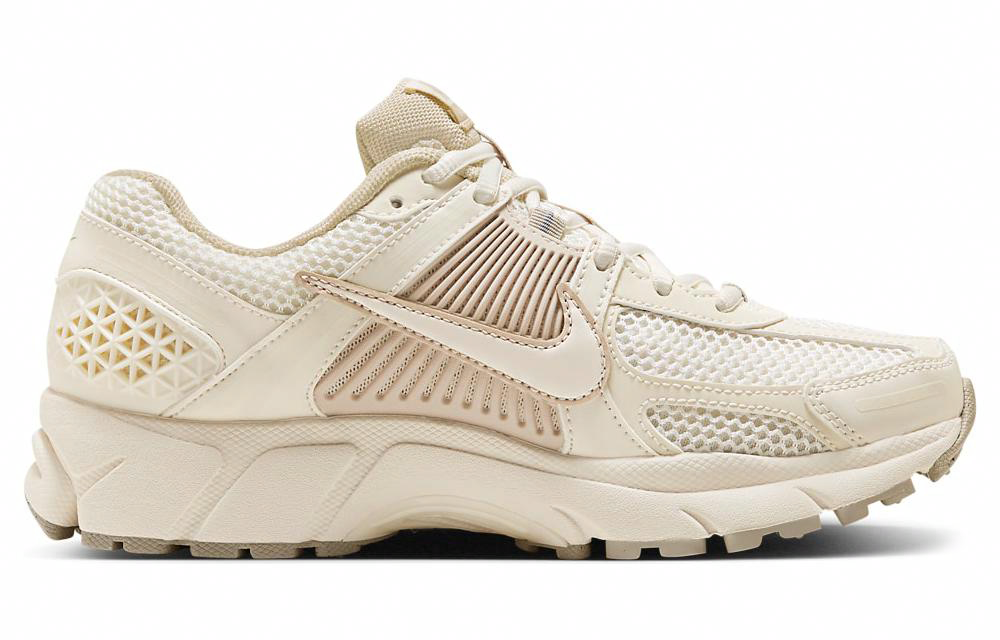 Кроссовки Nike Air Zoom Vomero 5 (Женская размерная сетка)