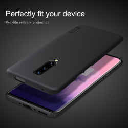 Тонкий жесткий чехол черного цвета от Nillkin для OnePlus 7 Pro, серия Super Frosted Shield