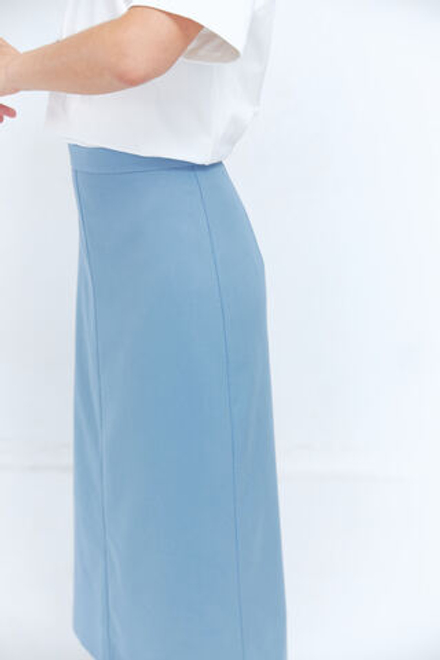 Юбка с разрезом из голубой джинсы