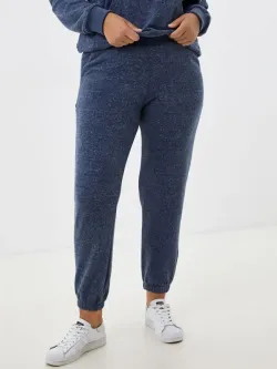 Костюм спортивный