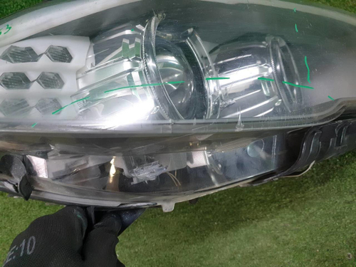 Битая Фара правая BMW 5er F10 (2009-2013) ксенон