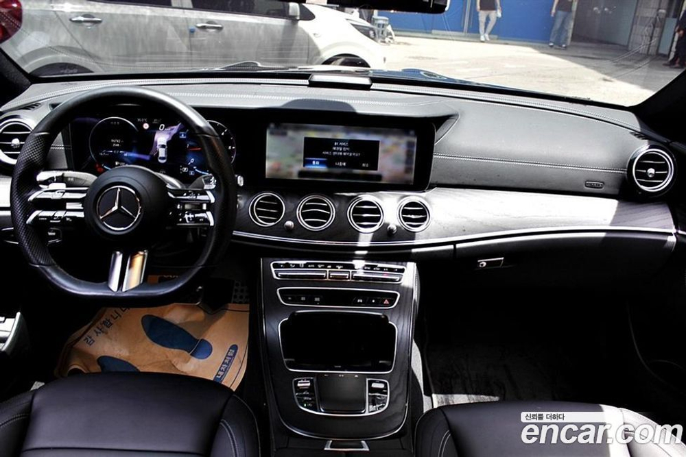 Mercedes-Benz E-Class W213 E220d 4MATIC AMG Line (12.2020)