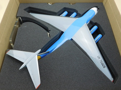 Модель самолета Ил-76ТД (М1:100, Узбекистан)