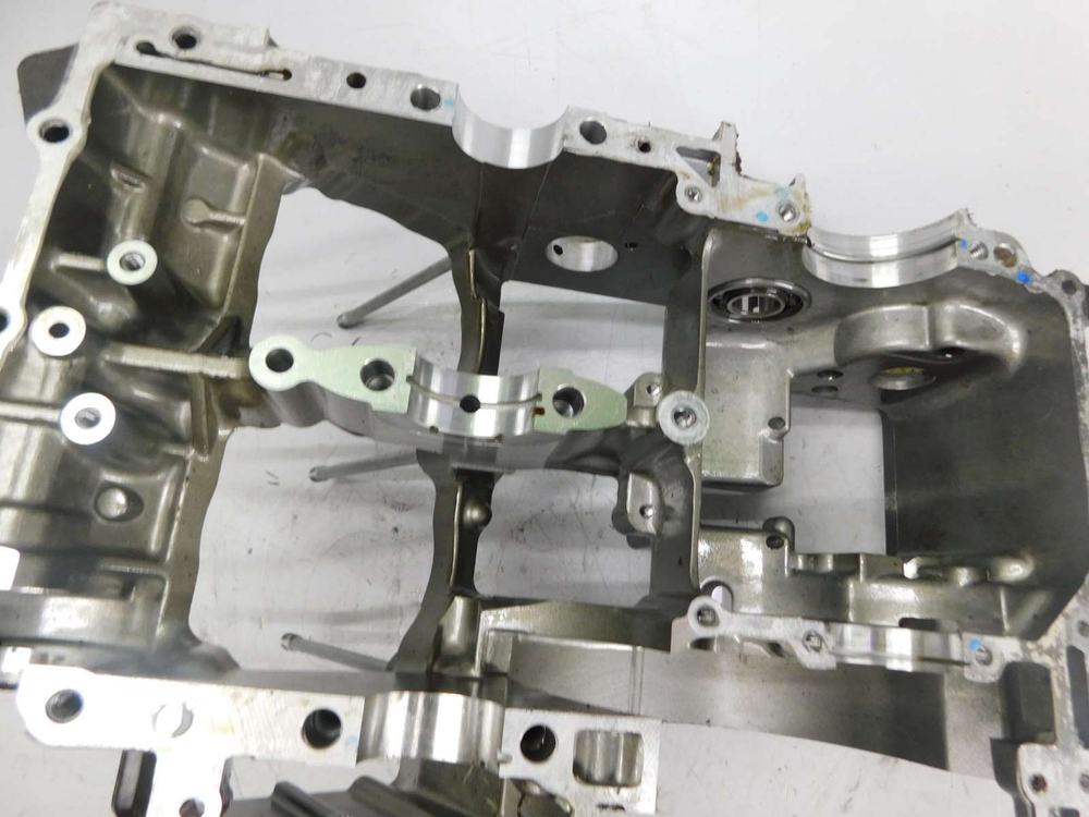 Верхняя часть картера Yamaha TDM900