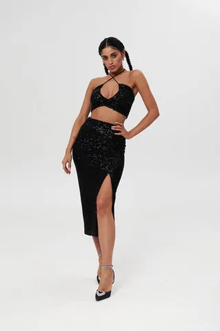 Топ из пайеток со сборкой черного цвета