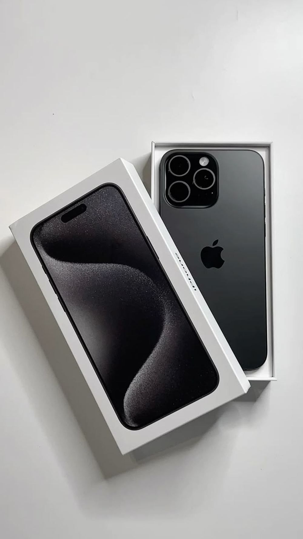 Смартфон iPhone 15 Pro Max 256 GB Black (О)