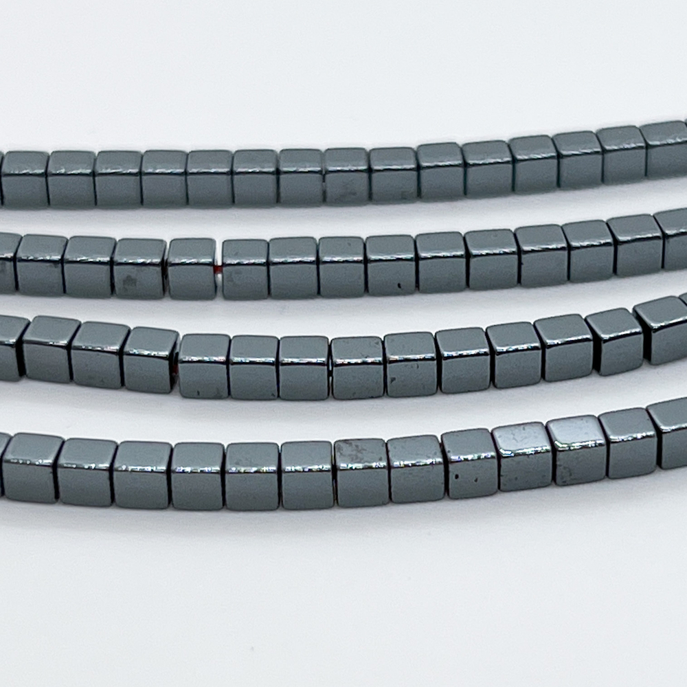 Гематит (имитация), цвет черный, размер 2,8 мм, цена за 65-66 шт (1/2 нити)