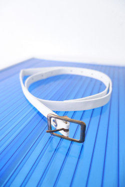 Ремень тонкий белый, новый