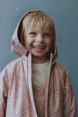 ZARA ПРОРЕЗИНЕННЫЙ ДОЖДЕВИК С ПРИНТОМ WATER RESISTANT, БЛЕДНО-РОЗОВЫЙ