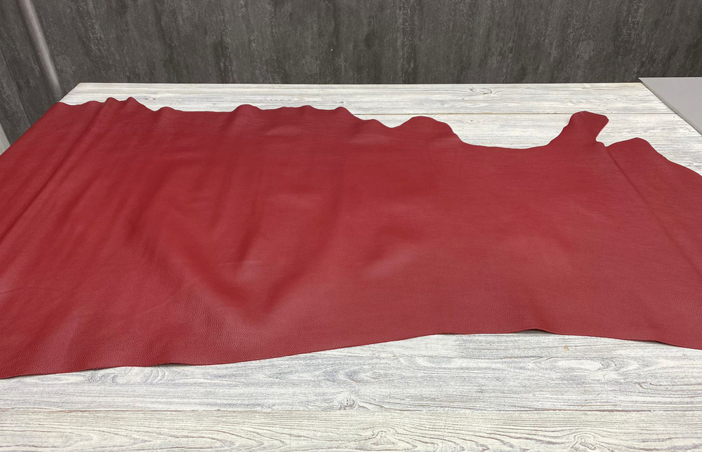 Fiesta Deep Red (1,6-1,8 мм), цв. Красный, натуральная кожа