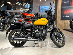 Royal Enfield Meteor 350 Fireball Yellow