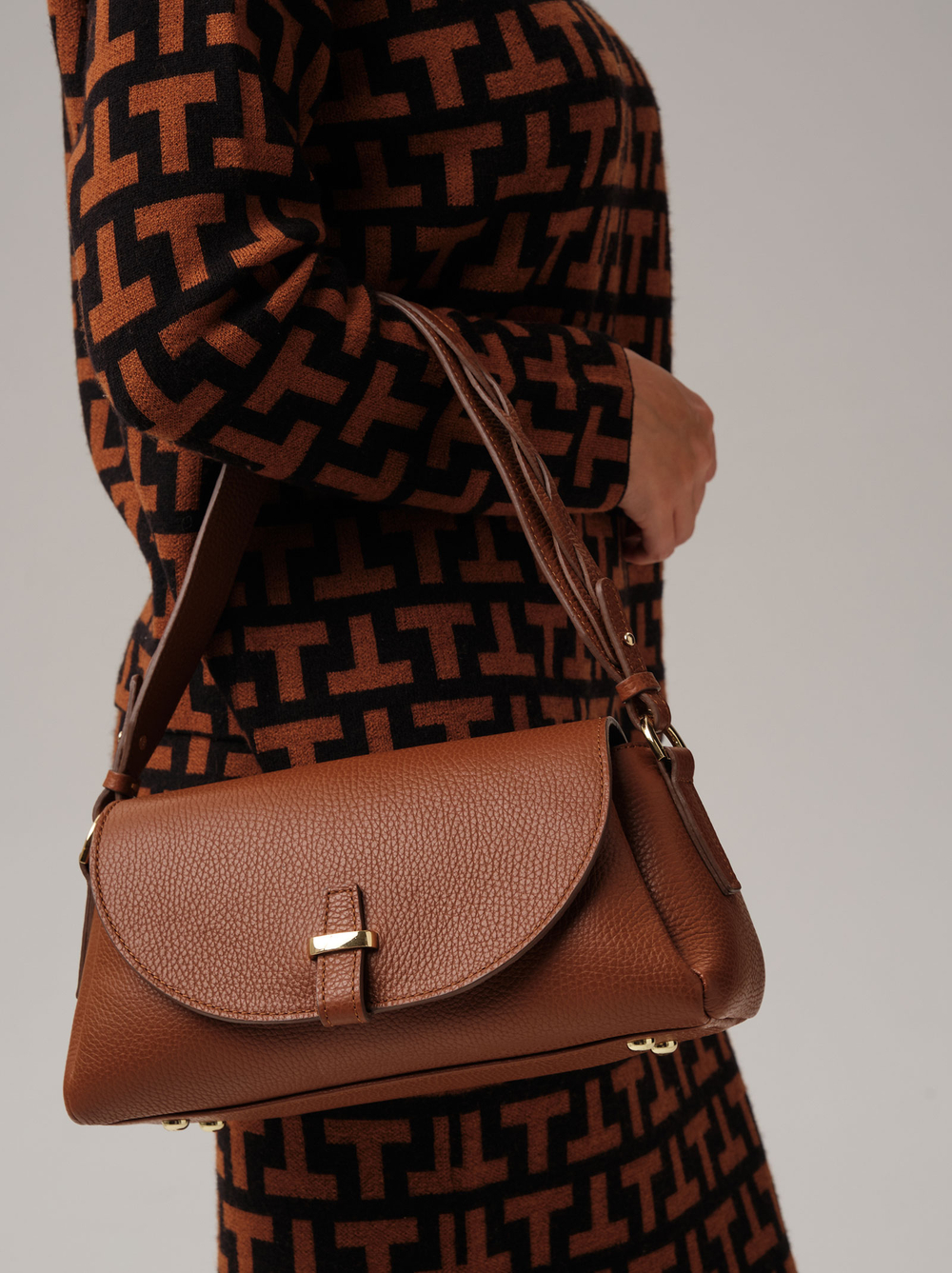 Кожаная сумка Deboro 31117 фундук