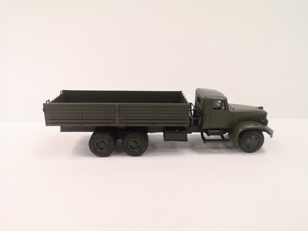 КРАЗ 219 длинный металлический кузов, арм. H0 1:87