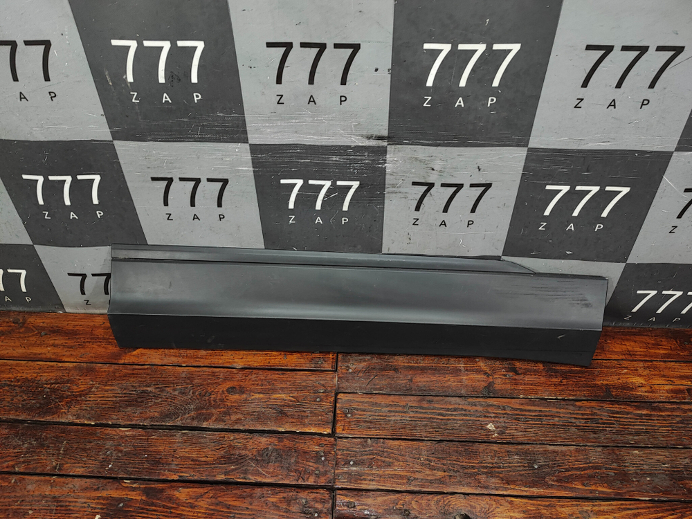 Накладка двери передней правой Volkswagen Tiguan 2 16-нв Б/У Оригинал 5NA854940AG